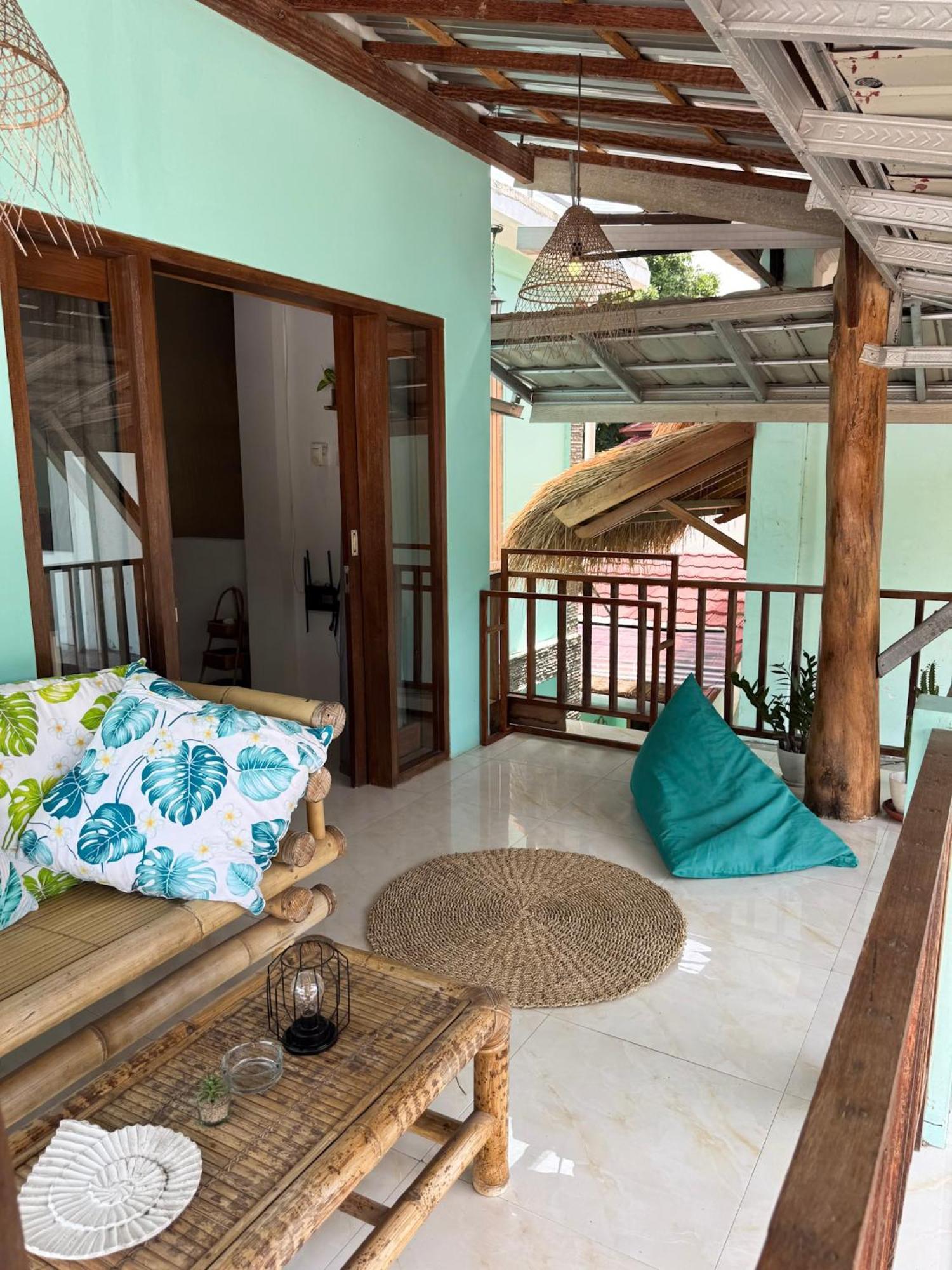 Secret Spot Surf And Stay Kuta  Buitenkant foto