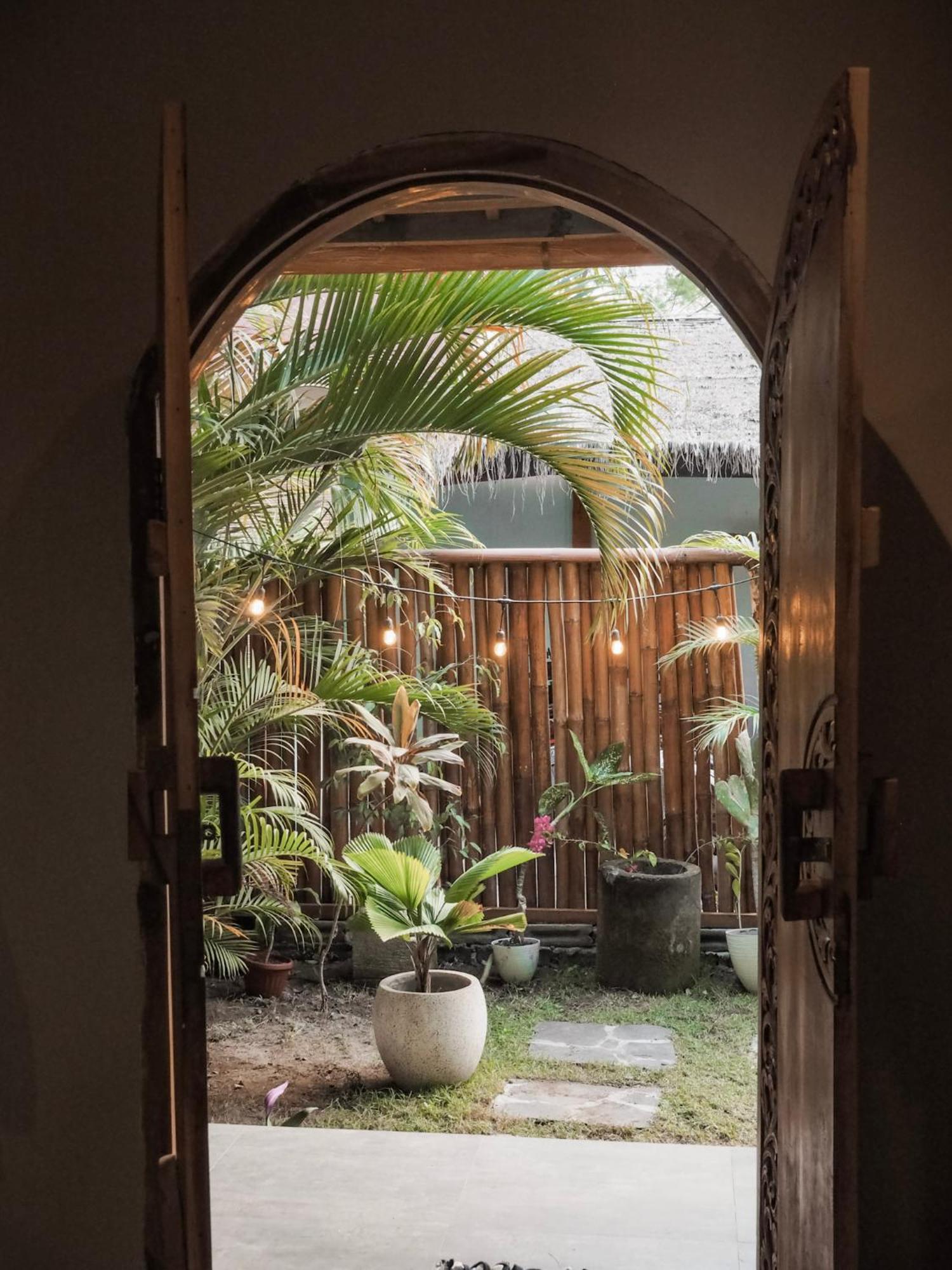 Secret Spot Surf And Stay Kuta  Buitenkant foto