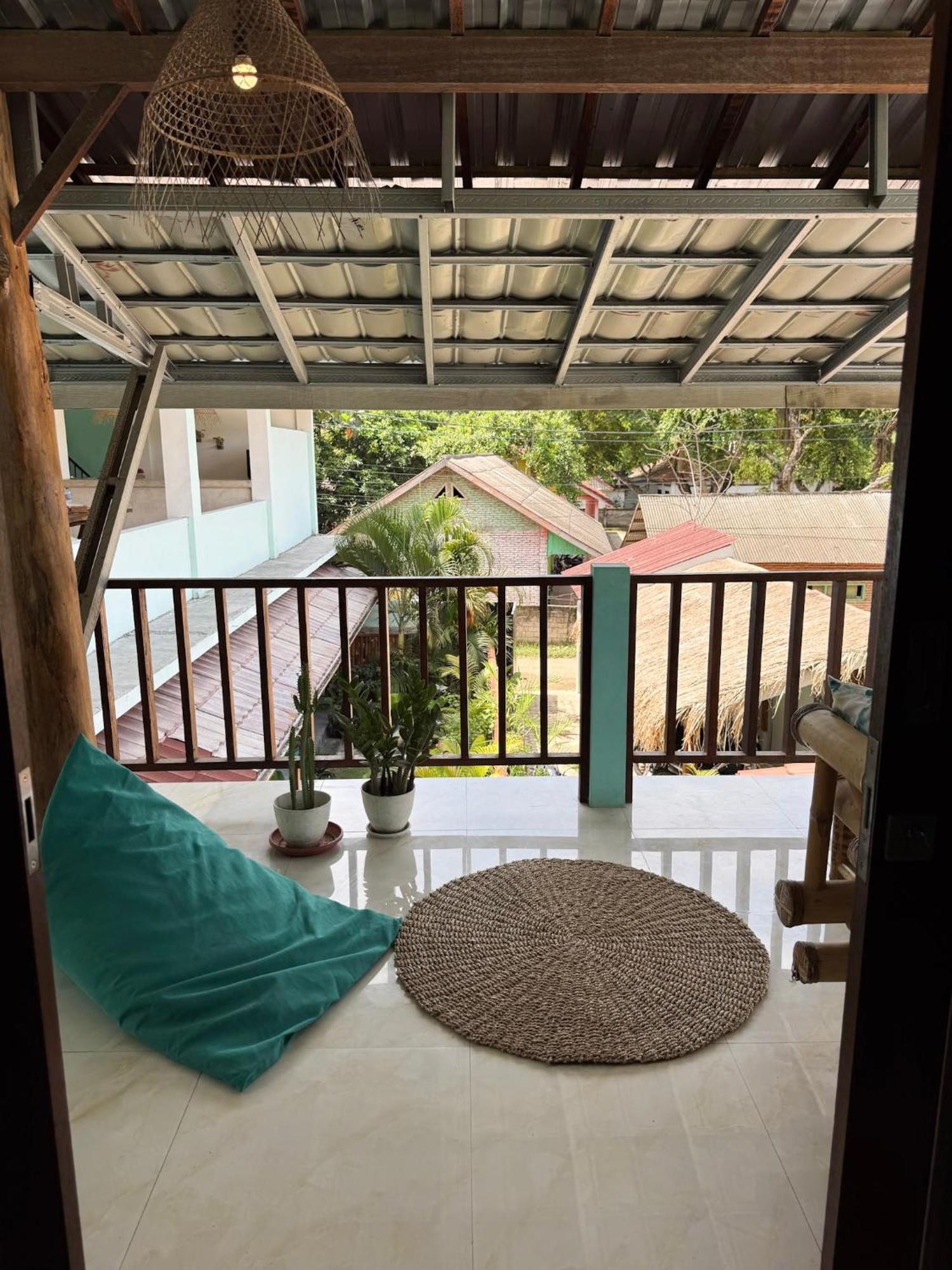 Secret Spot Surf And Stay Kuta  Buitenkant foto