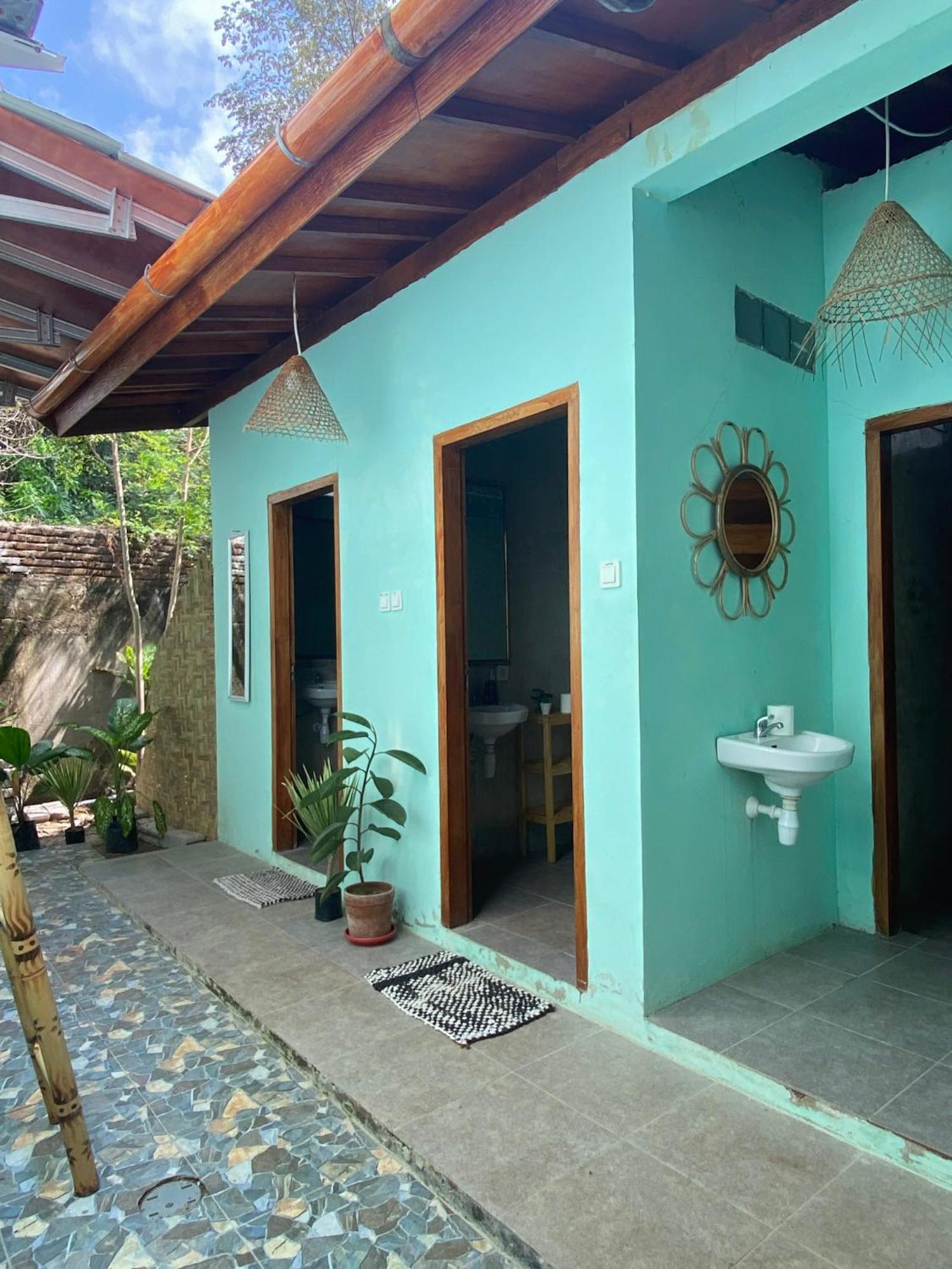 Secret Spot Surf And Stay Kuta  Buitenkant foto